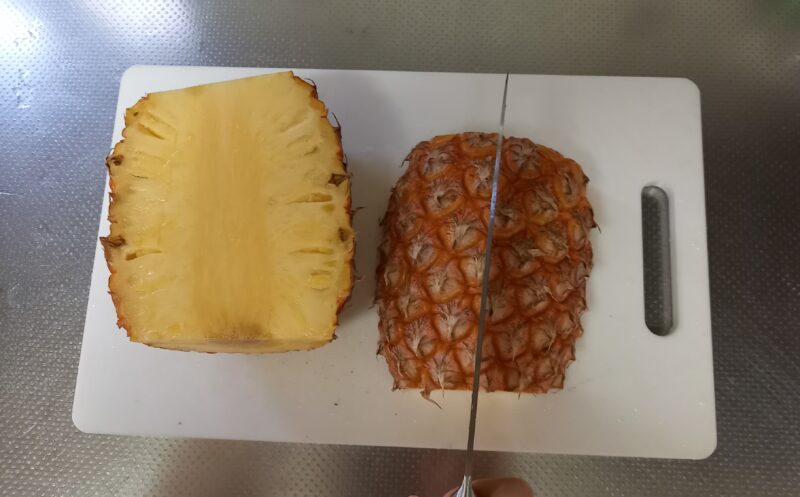 台湾産パイナップルの断面